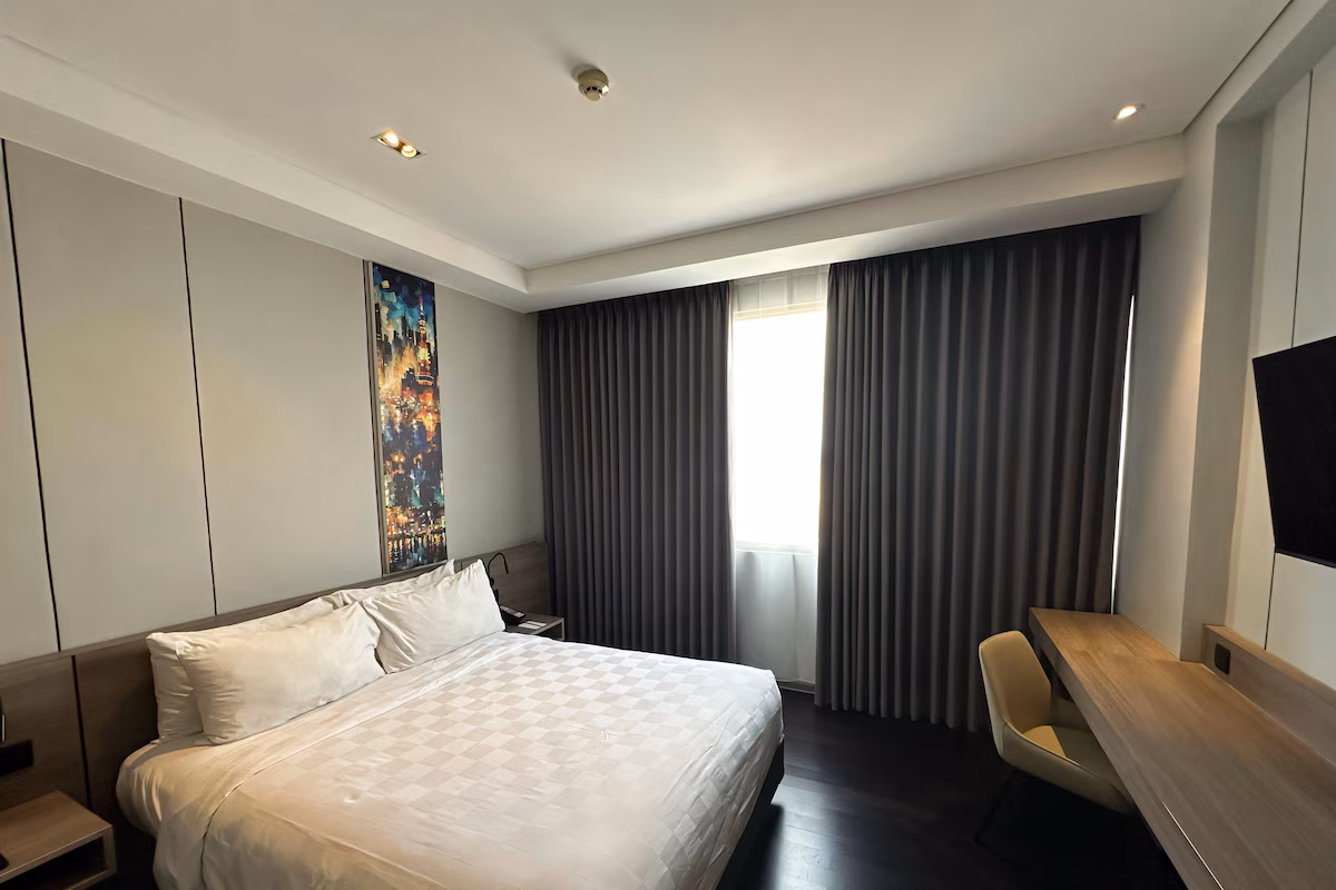 Top Transit Hotels Packages: Strategy, Costs, and Layovers